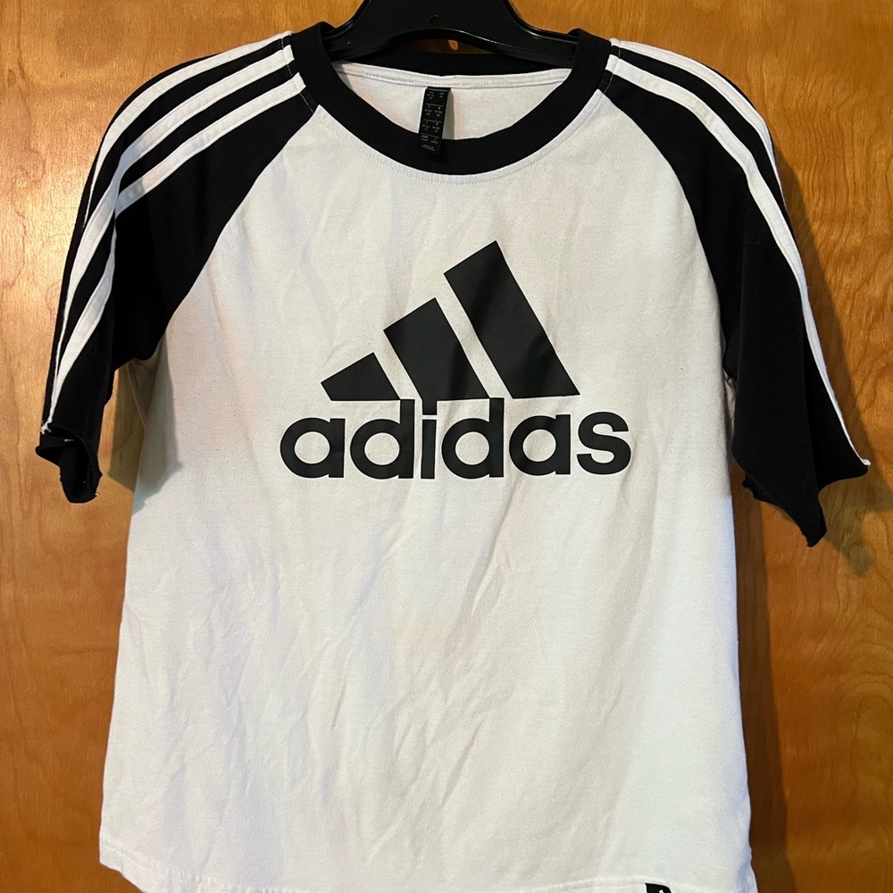 Women’s adidas shirt size medium